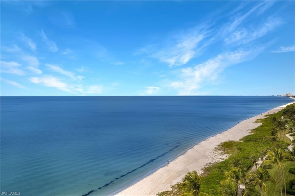 4001 Gulf Shore Blvd N – photo 2