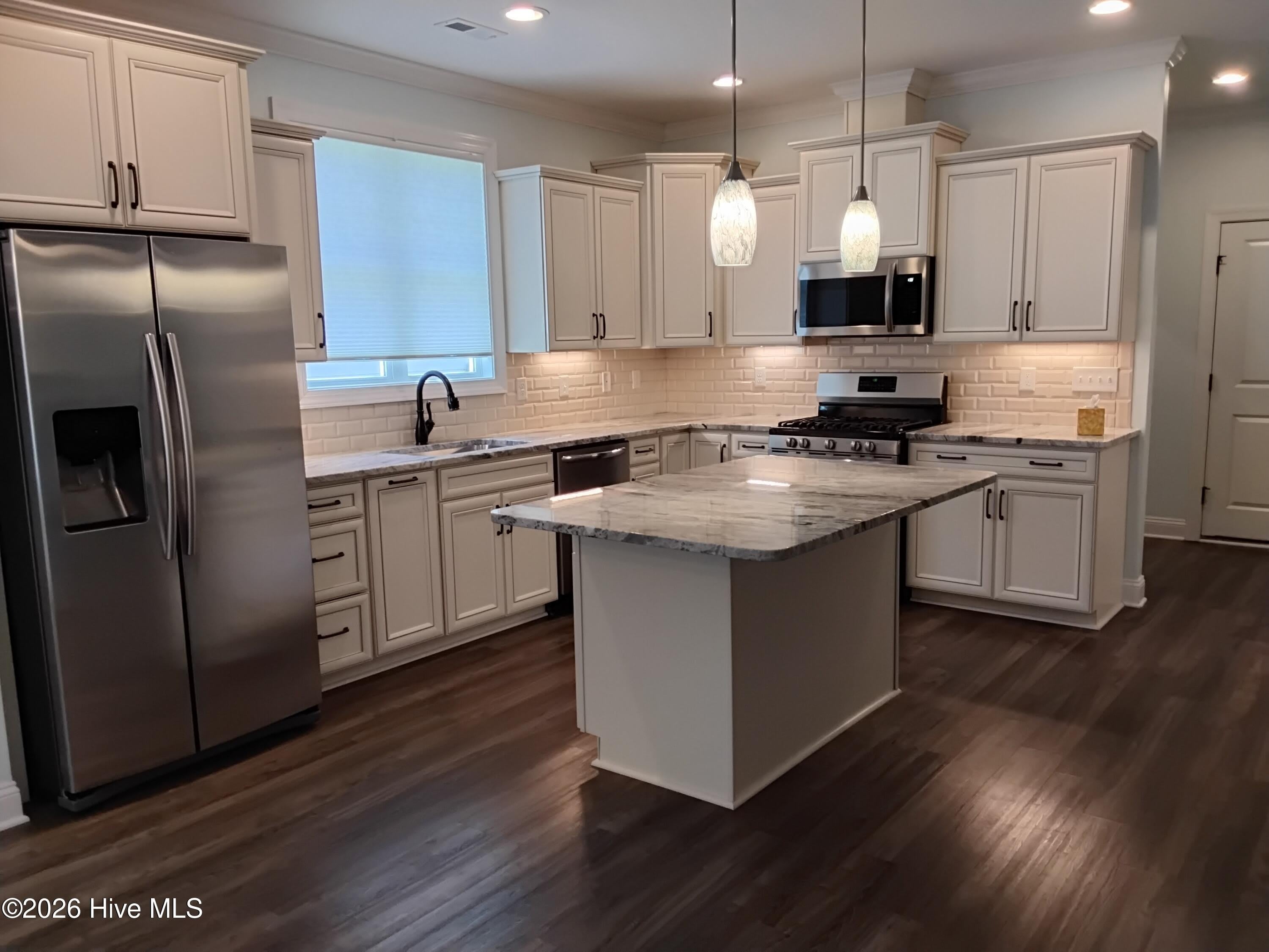 223 Taylorwood Drive – photo 5