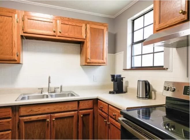 356 Kingview Drive – photo 4