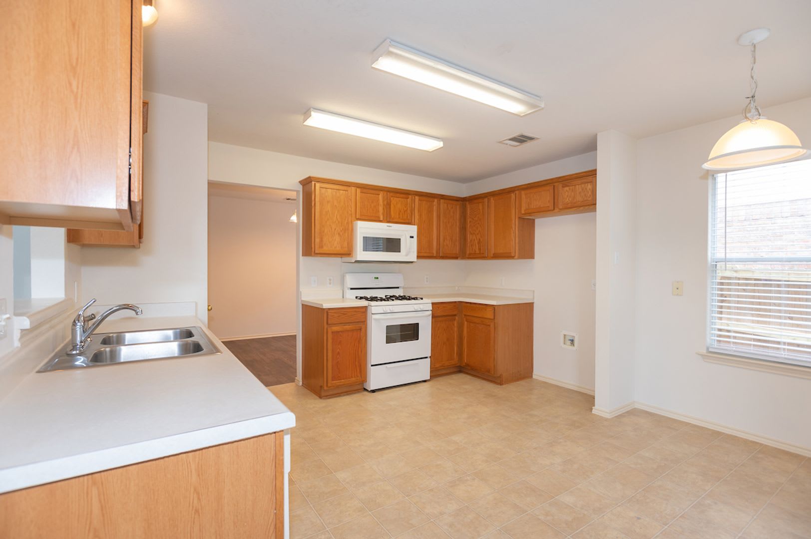 Spacious Two Story Three Bedroom Home in South Austin – photo 4