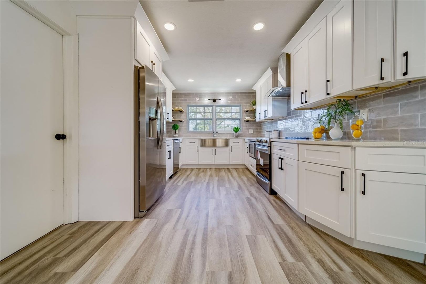 3 2 2 In Seminole Completely Updated – photo 3
