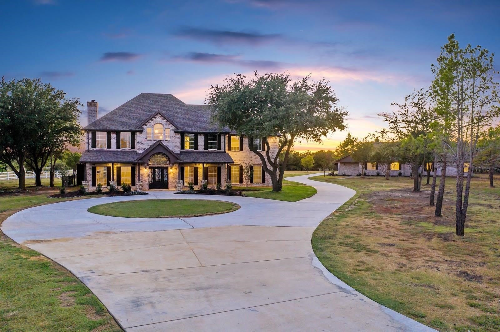 8285 Falcon Court – photo 3