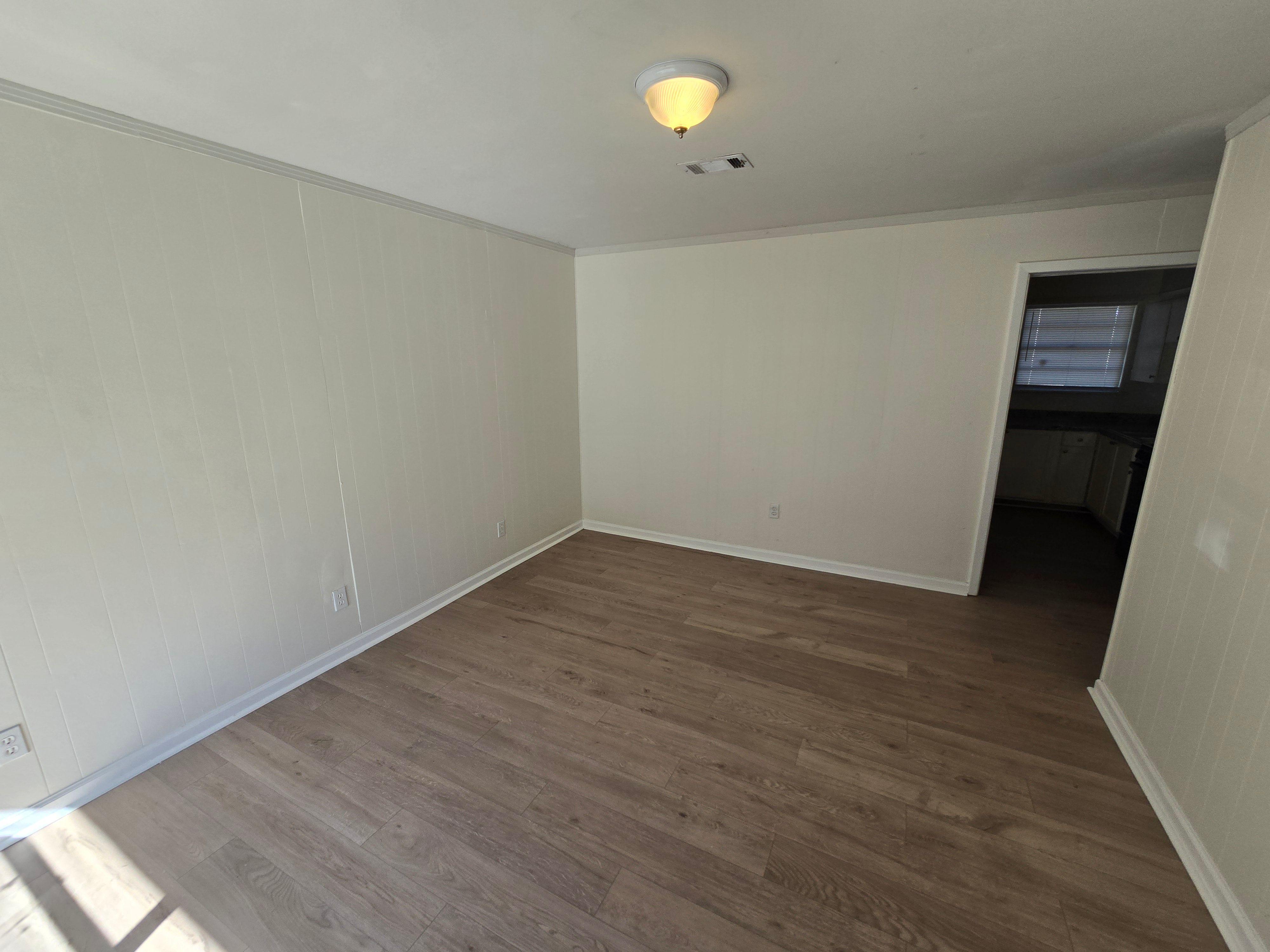 717 Annelle St – photo 2