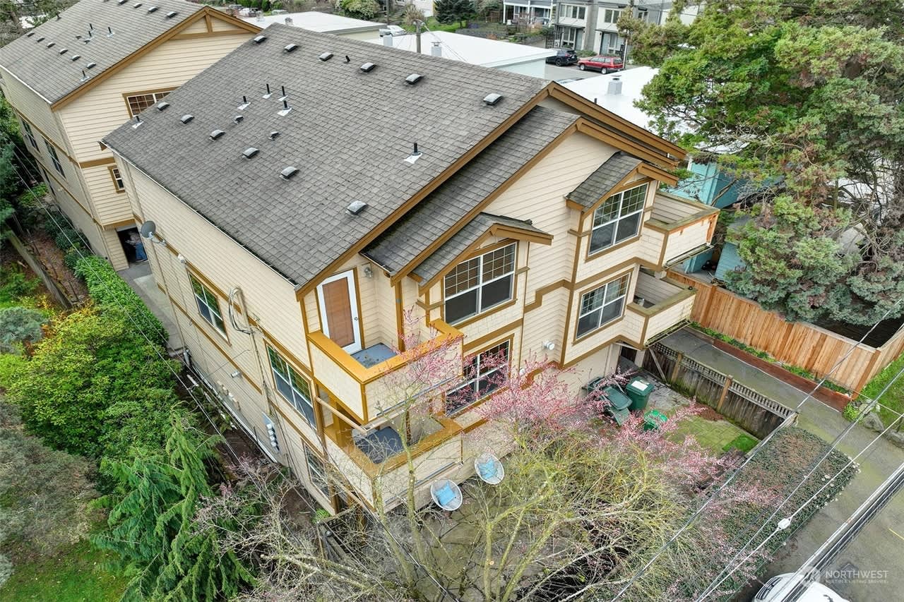 2007 Northeast 85Th Street – photo 1