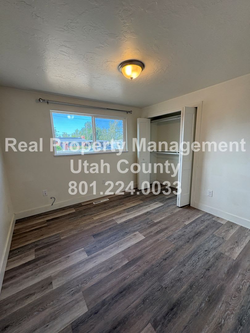 Home in Orem Next Door to Park – photo 5