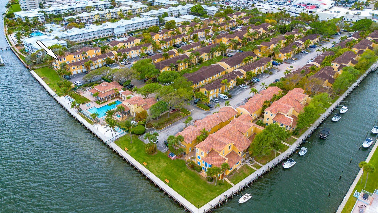 1060 Lake Shore Drive – photo 4
