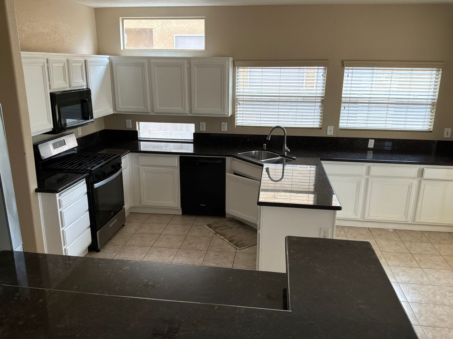 Single story 3 bedrooms – photo 2