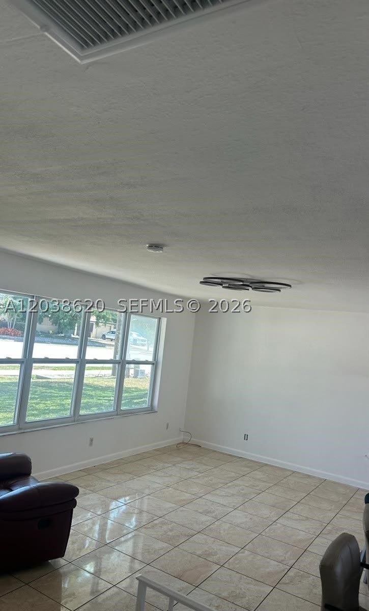 4020 Country Club – photo 3