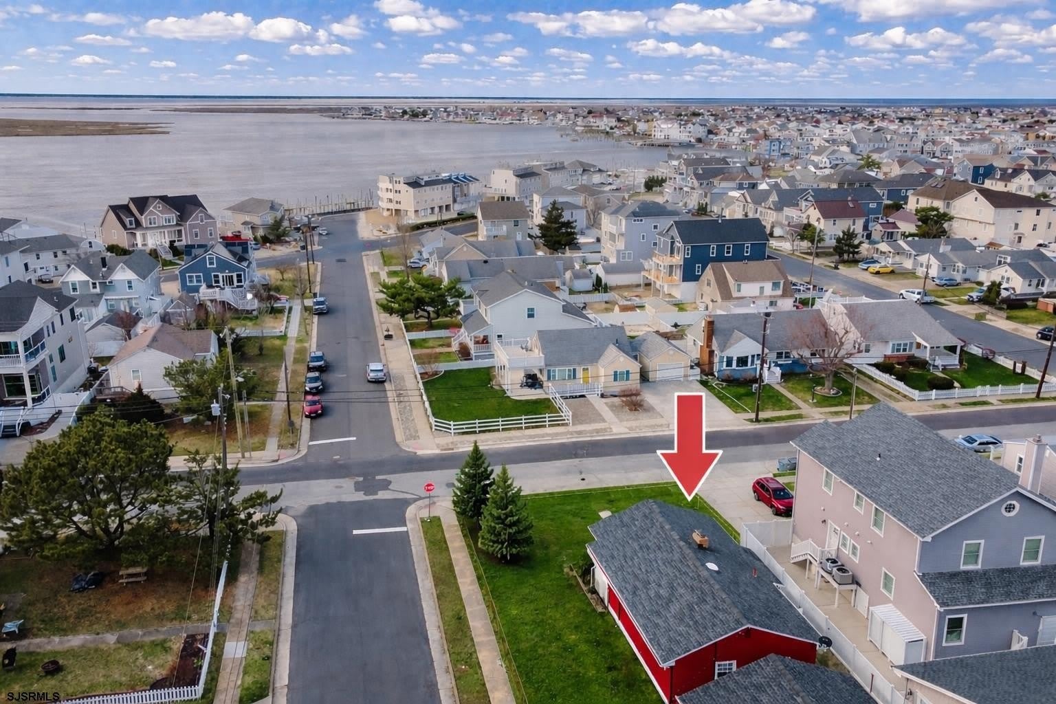 1118 Beach Ave W – photo 3