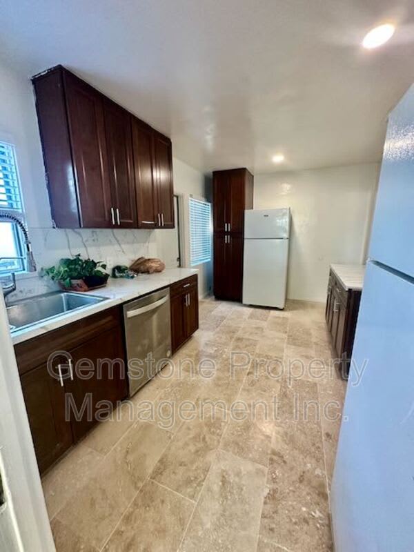 5017 College Ave – photo 4