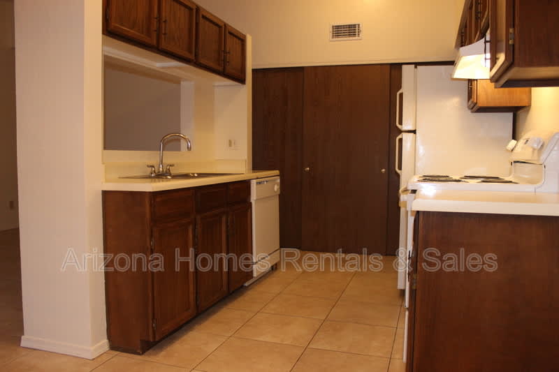 609 South Liana Court – photo 4