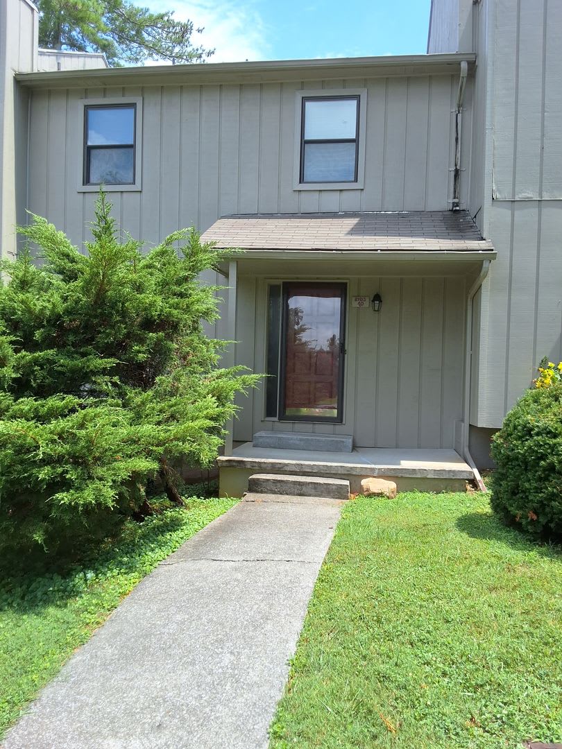 West Knoxville 37923 3 Bedroom 2 5 Bath Condo – photo 1