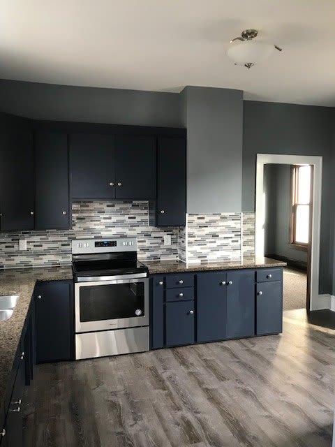 2513 Fremont Avenue North – photo 2