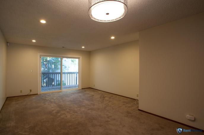 Nicely Upgraded 2 Bedroom 2 Bathroom Condo Available Now! – photo 4