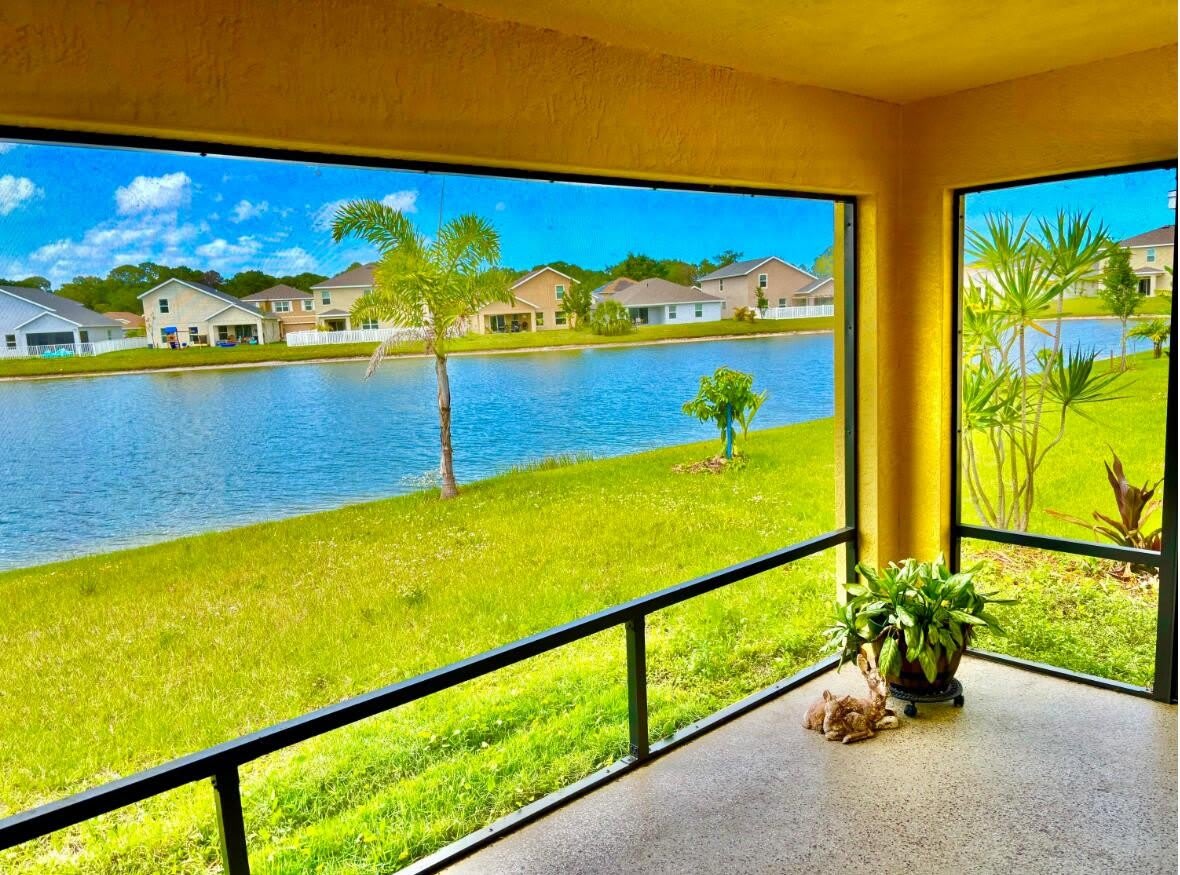 9558 SEA SPRAY Drive – photo 1