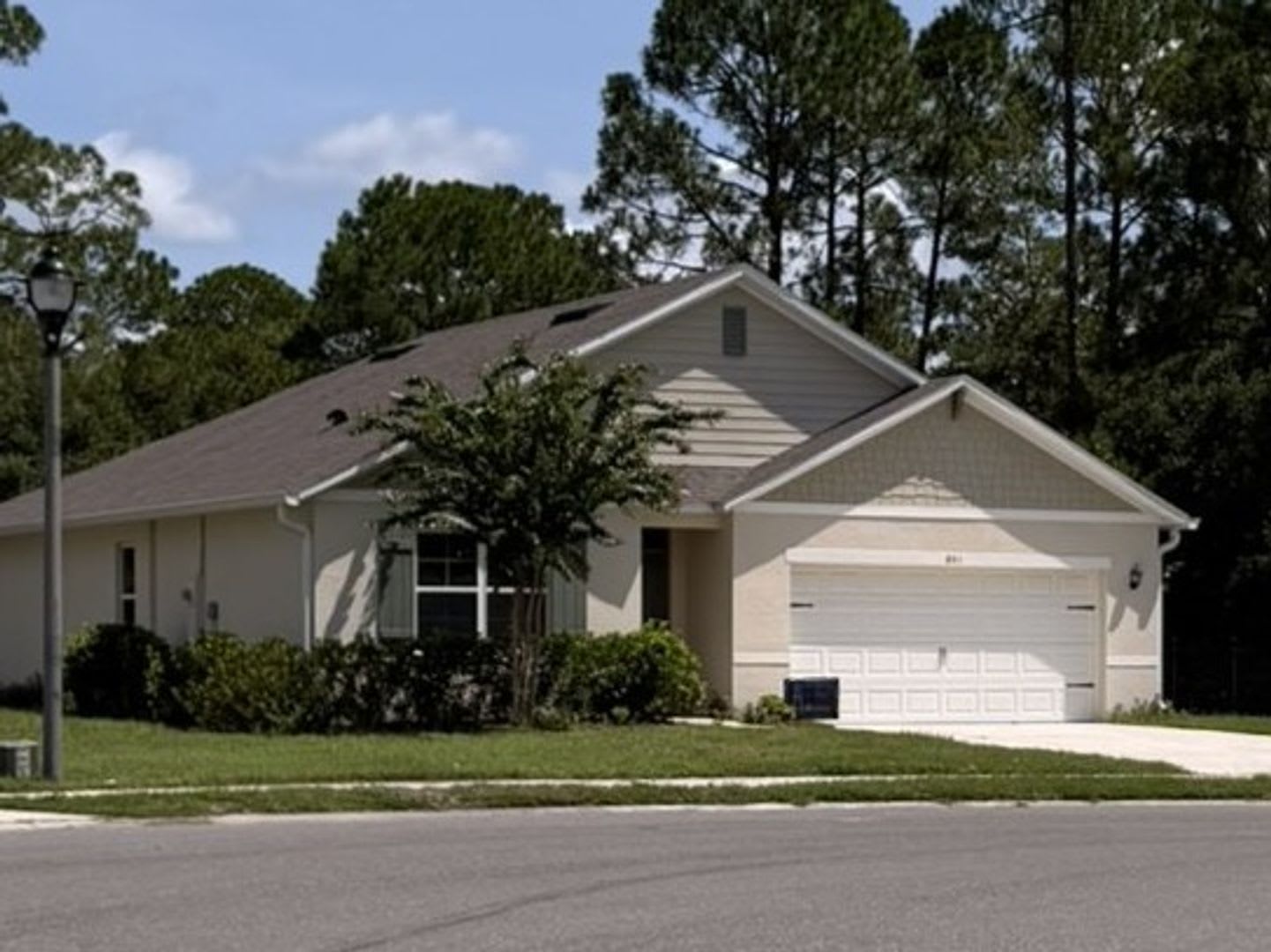 4 2 Home In Deltona For Rent – photo 1