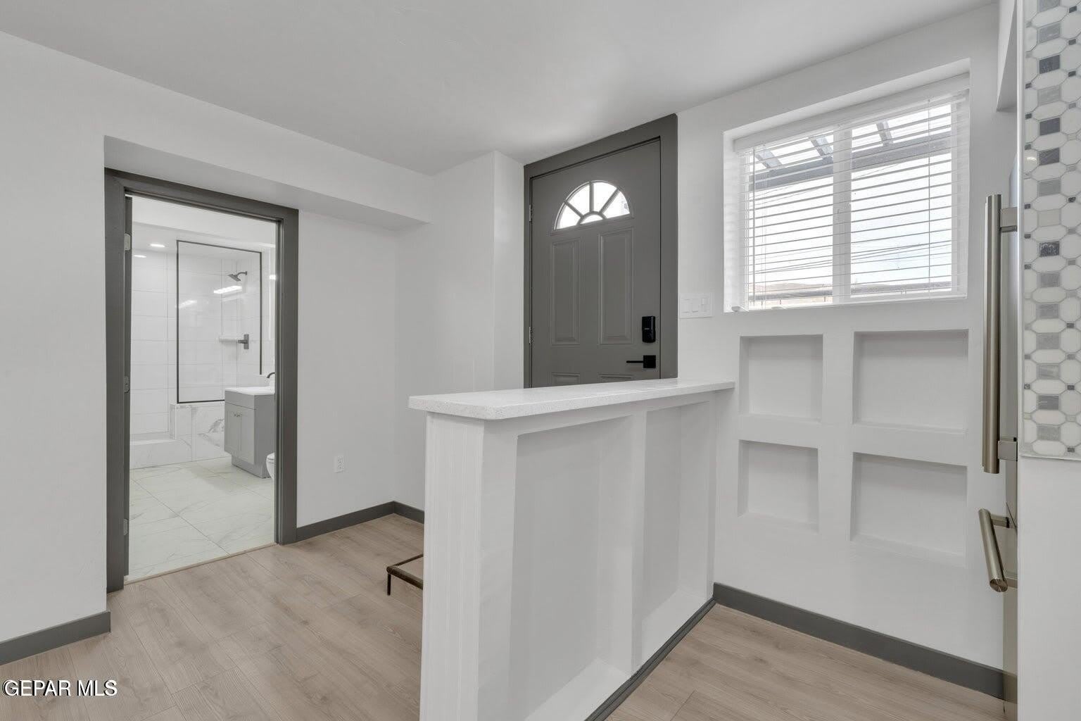 2402 N Kansas Street – photo 4