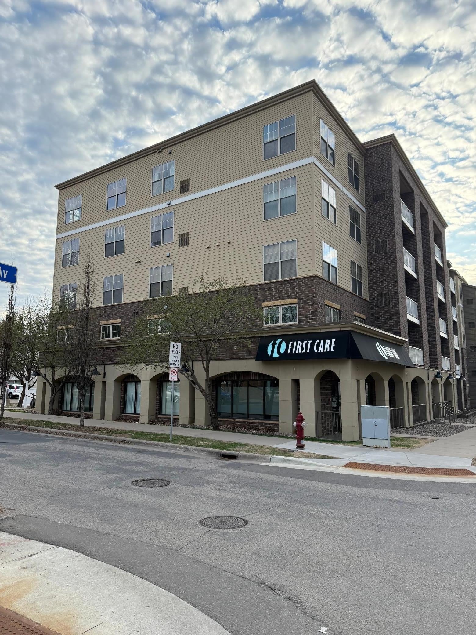 2900 University Ave SE – photo 2