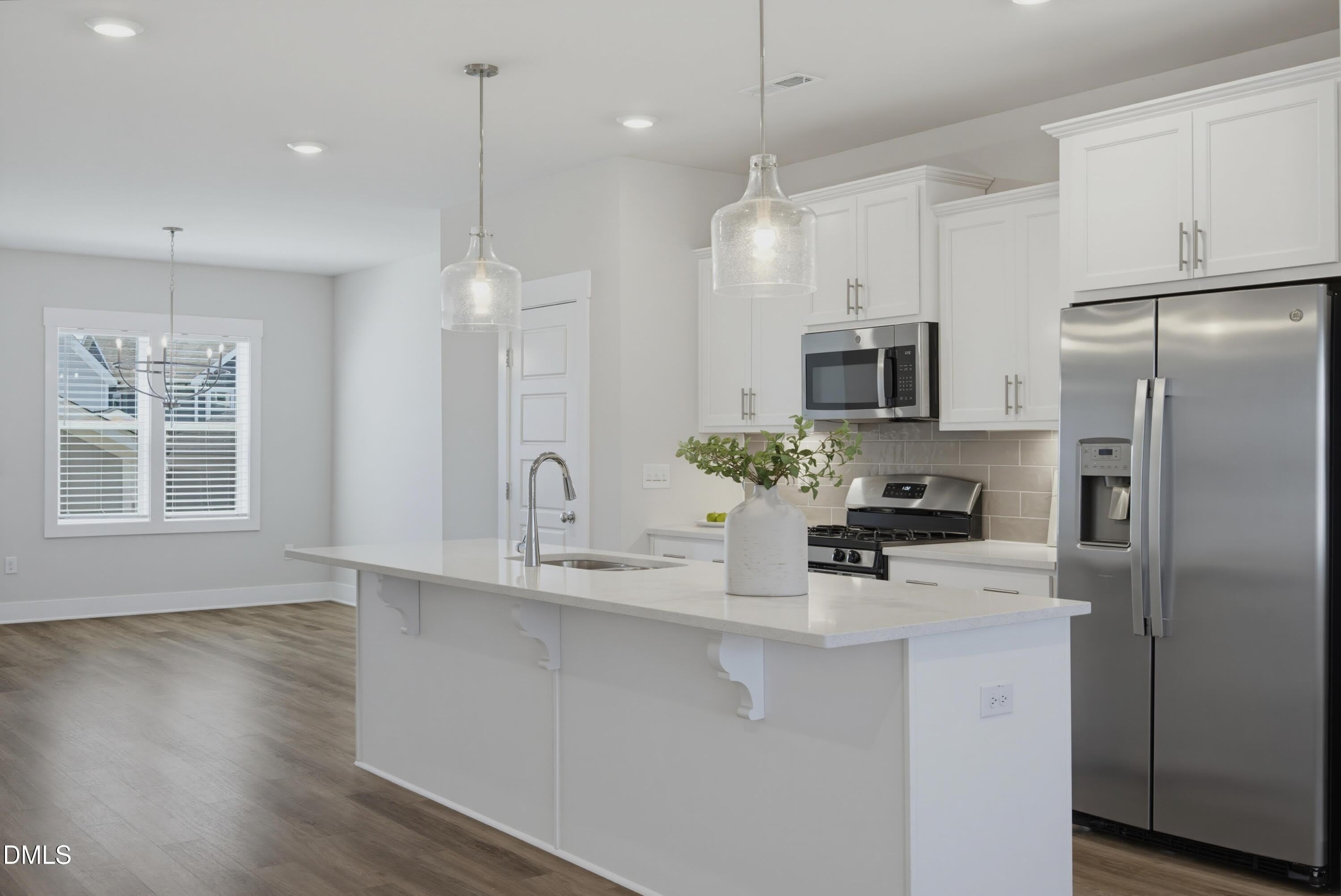 682 Vine Parkway – photo 4