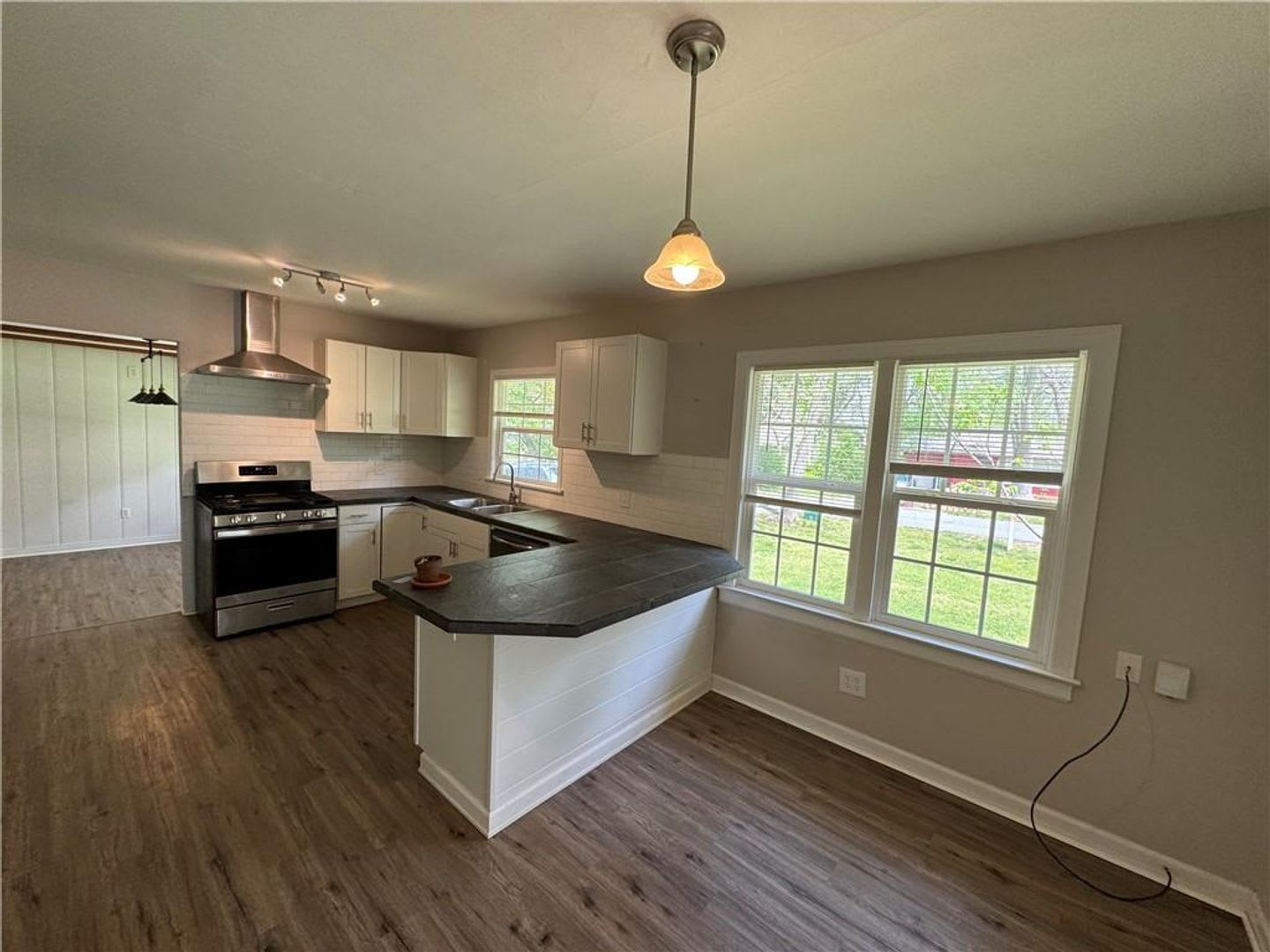 1843 N Janice Ave – photo 2