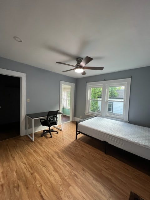 1112 East Colvin Street – photo 4
