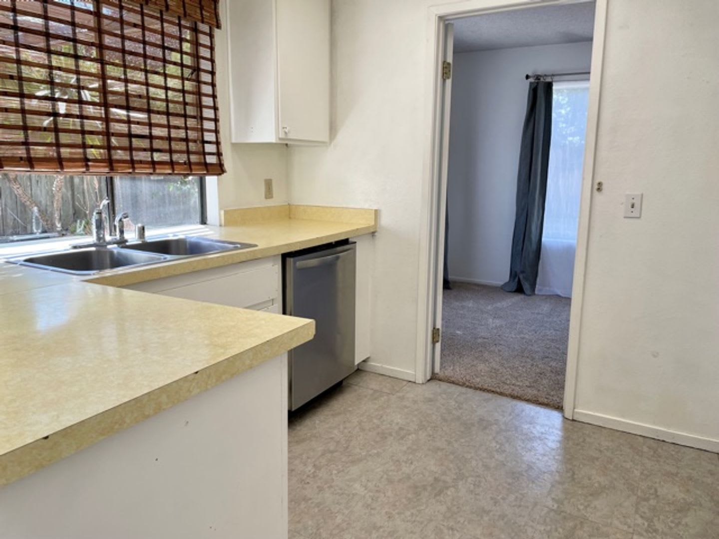 Slo 4 Bedroom 2 Bath In Laguna Lake – photo 5
