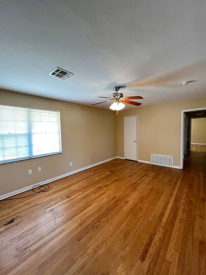 3617 1/2 North Drexel Boulevard – photo 4