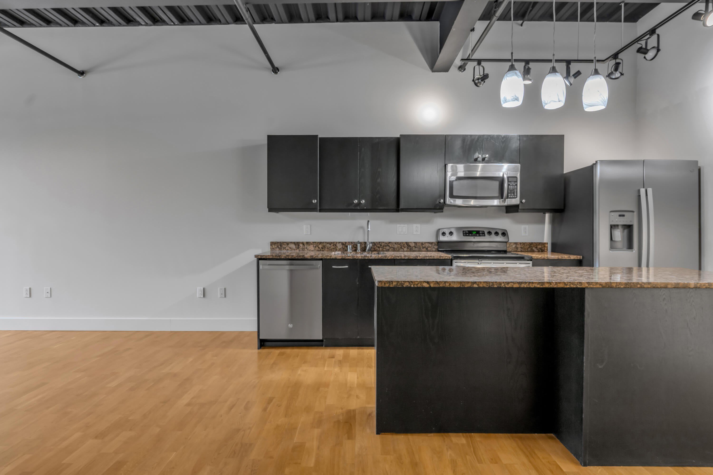 350 E Short Street – photo 5
