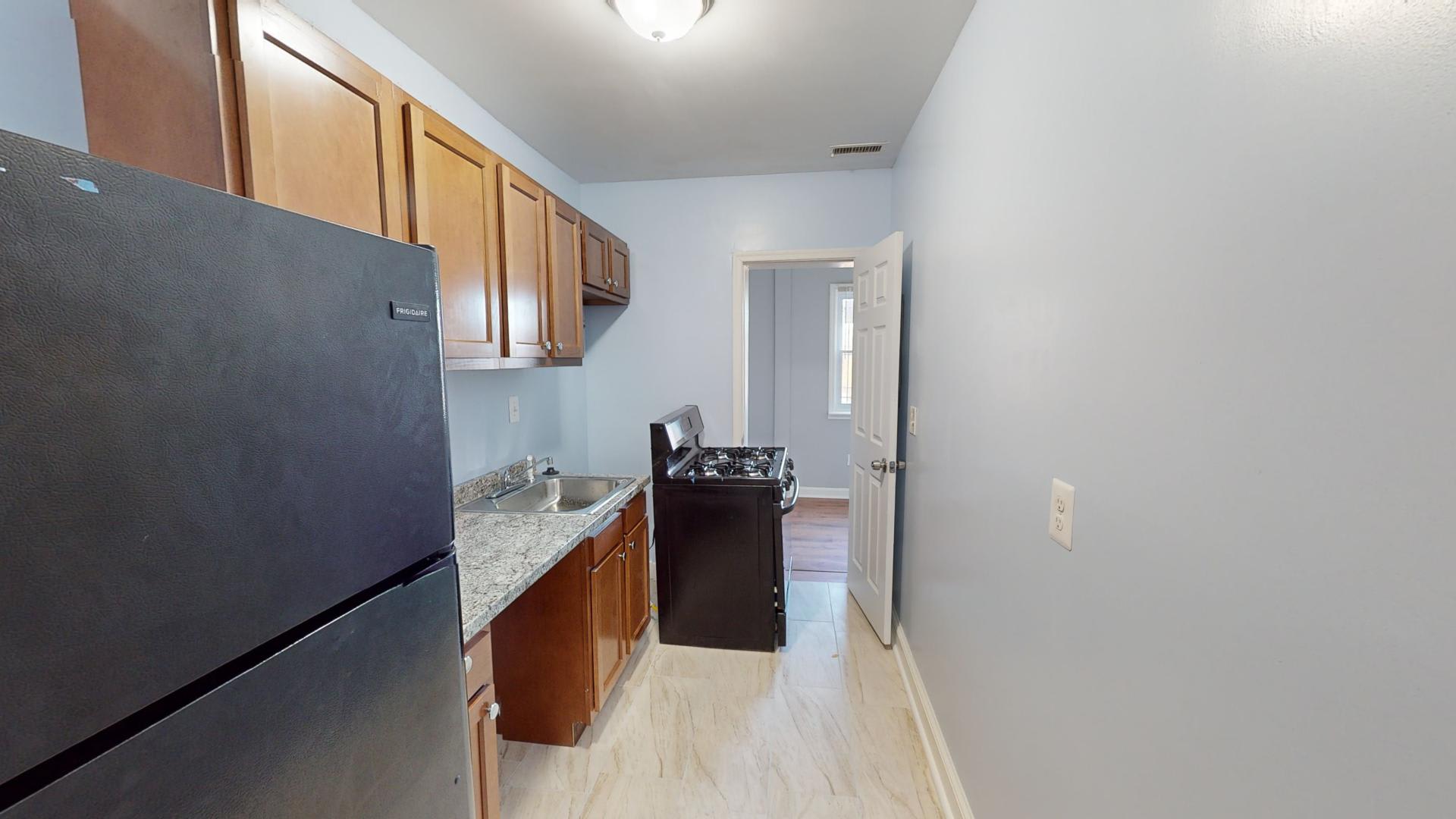 444 Mellon St Se – photo 1