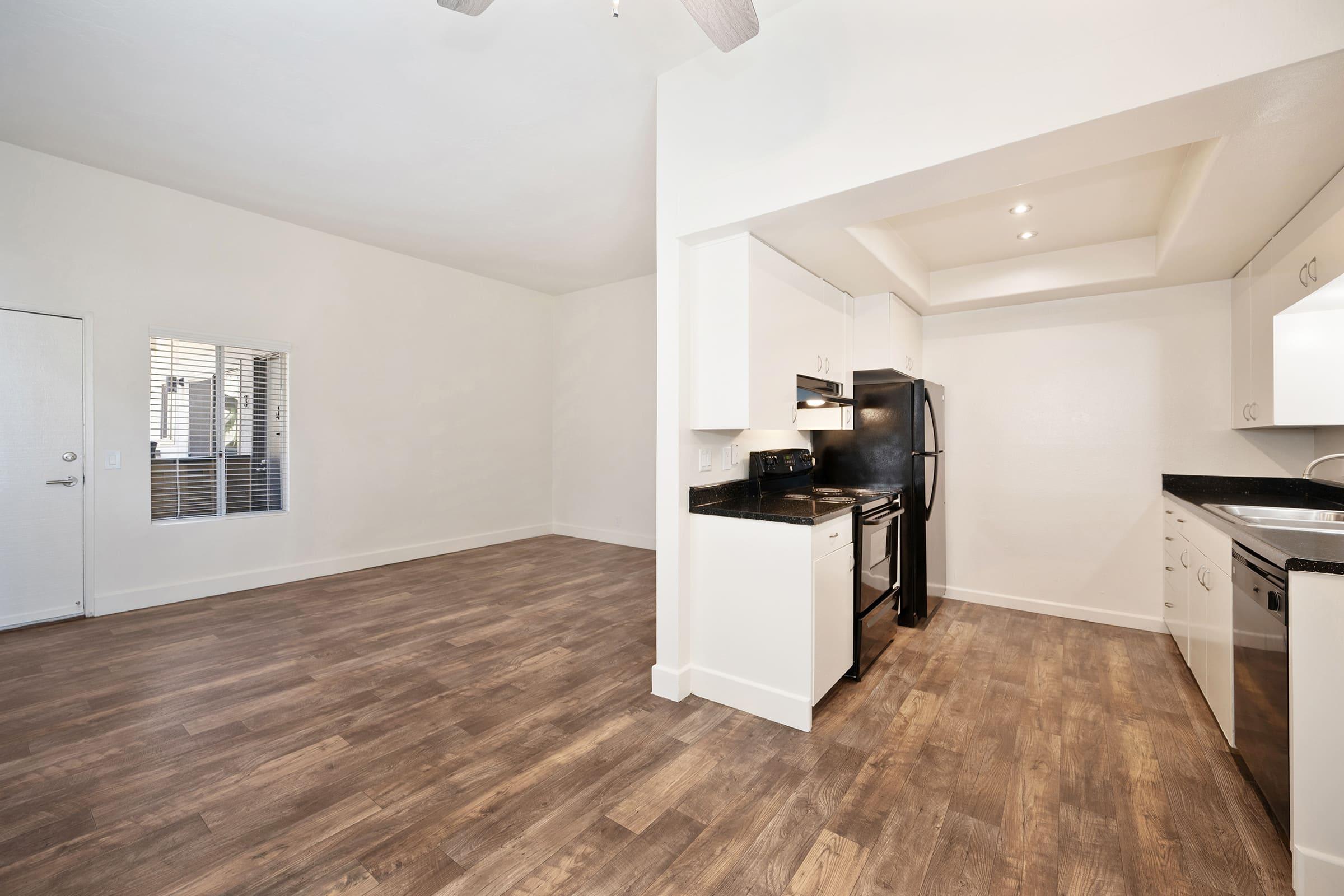 Elan Beachpointe – photo 4