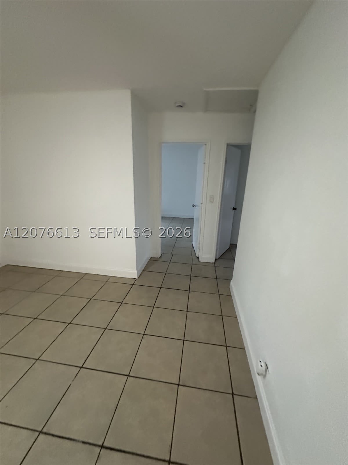 409 SW 4th Ter – photo 3