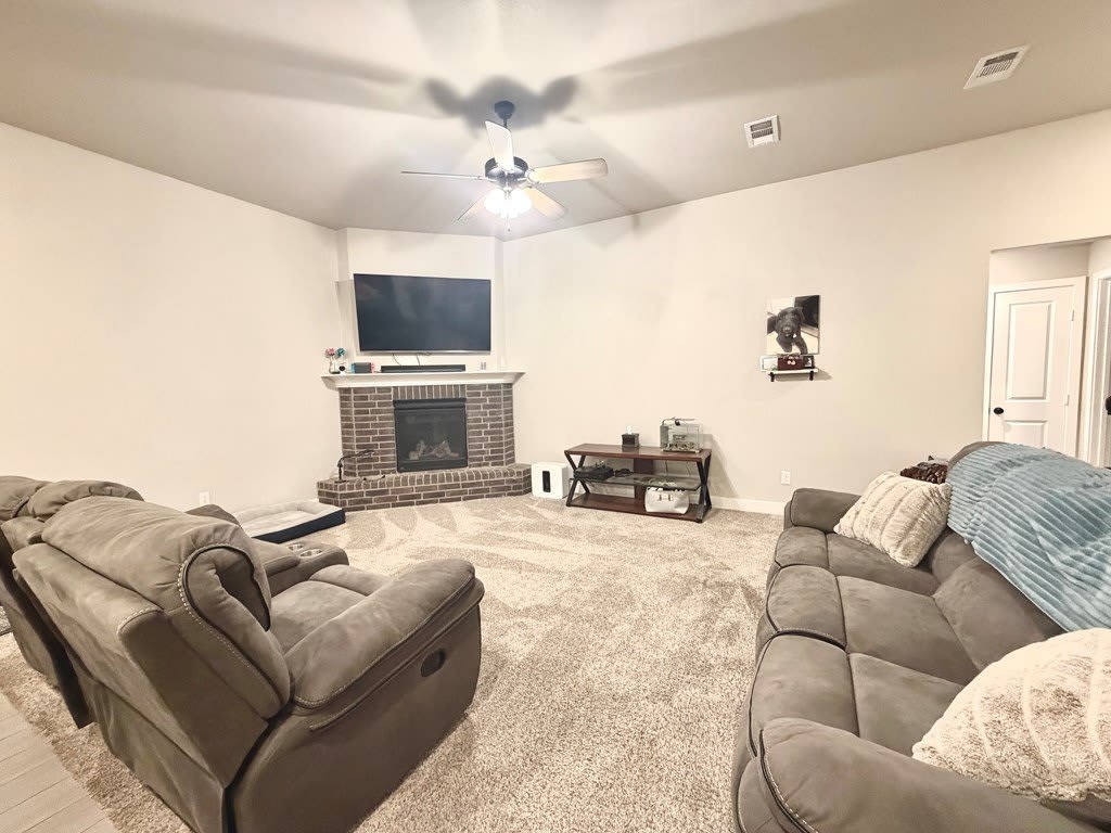 2409 Ranch Ave – photo 2