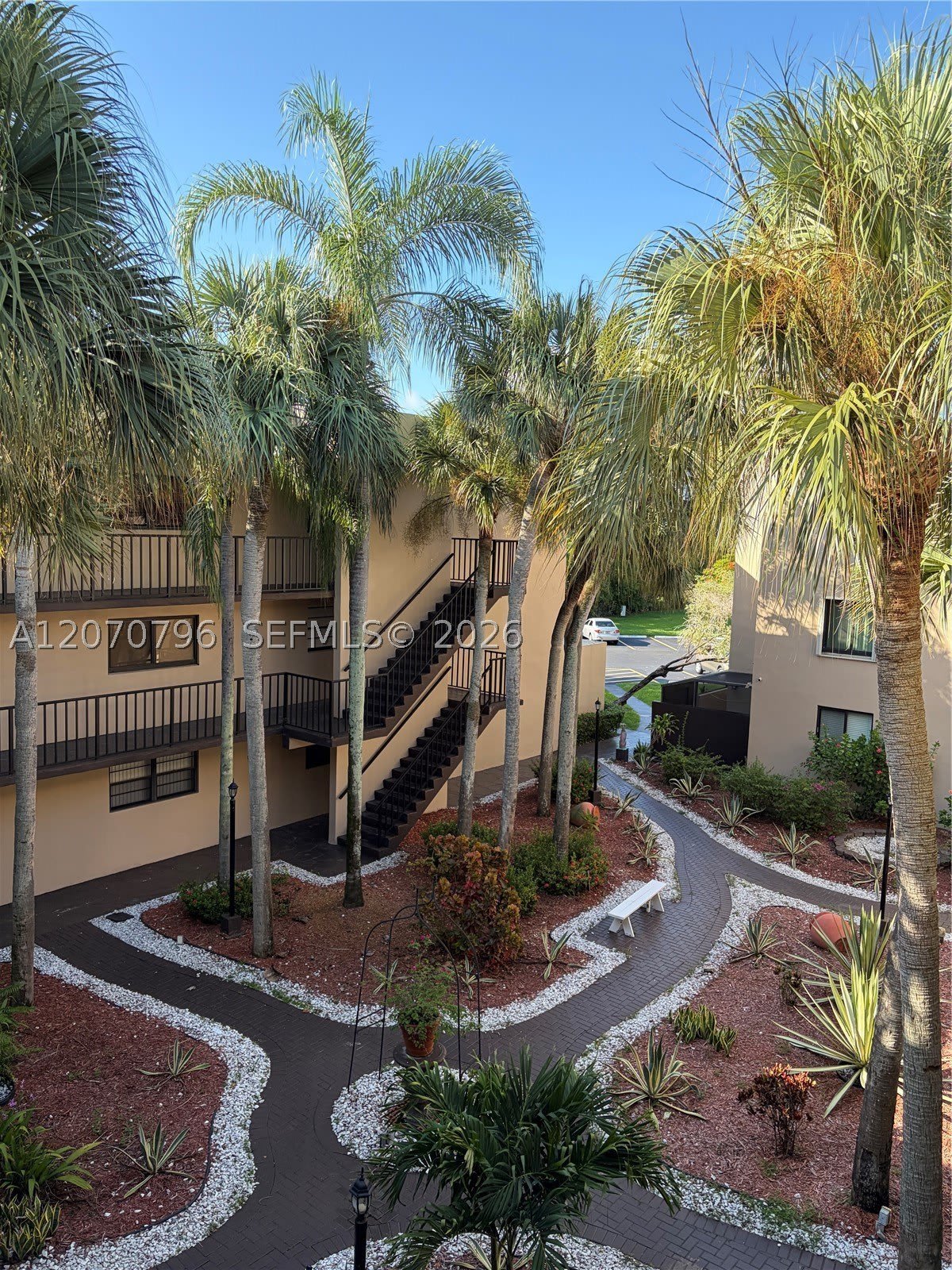 10865 SW 112th Ave – photo 2