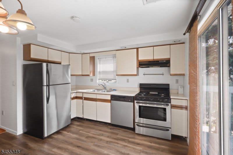 626 Chancellor Ave – photo 5