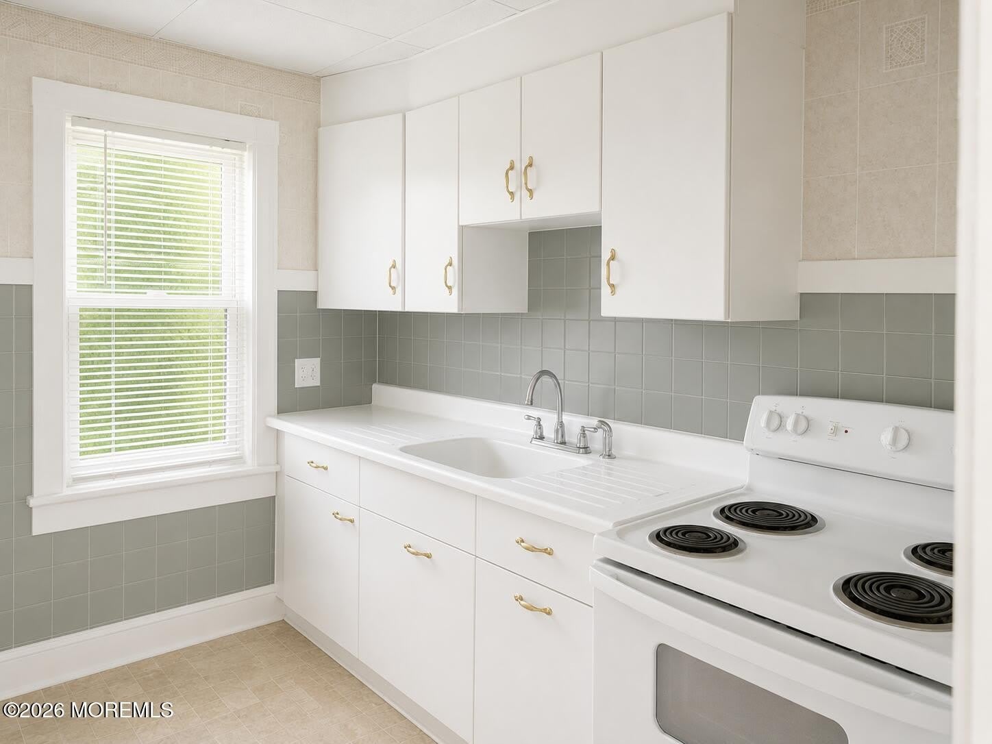 207 Howard Street – photo 2
