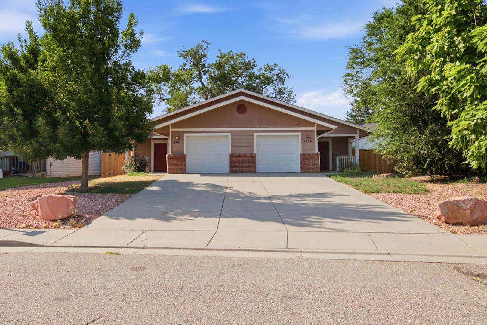 3 Bedroom 1 Bath Duplex Available In Loveland – photo 1