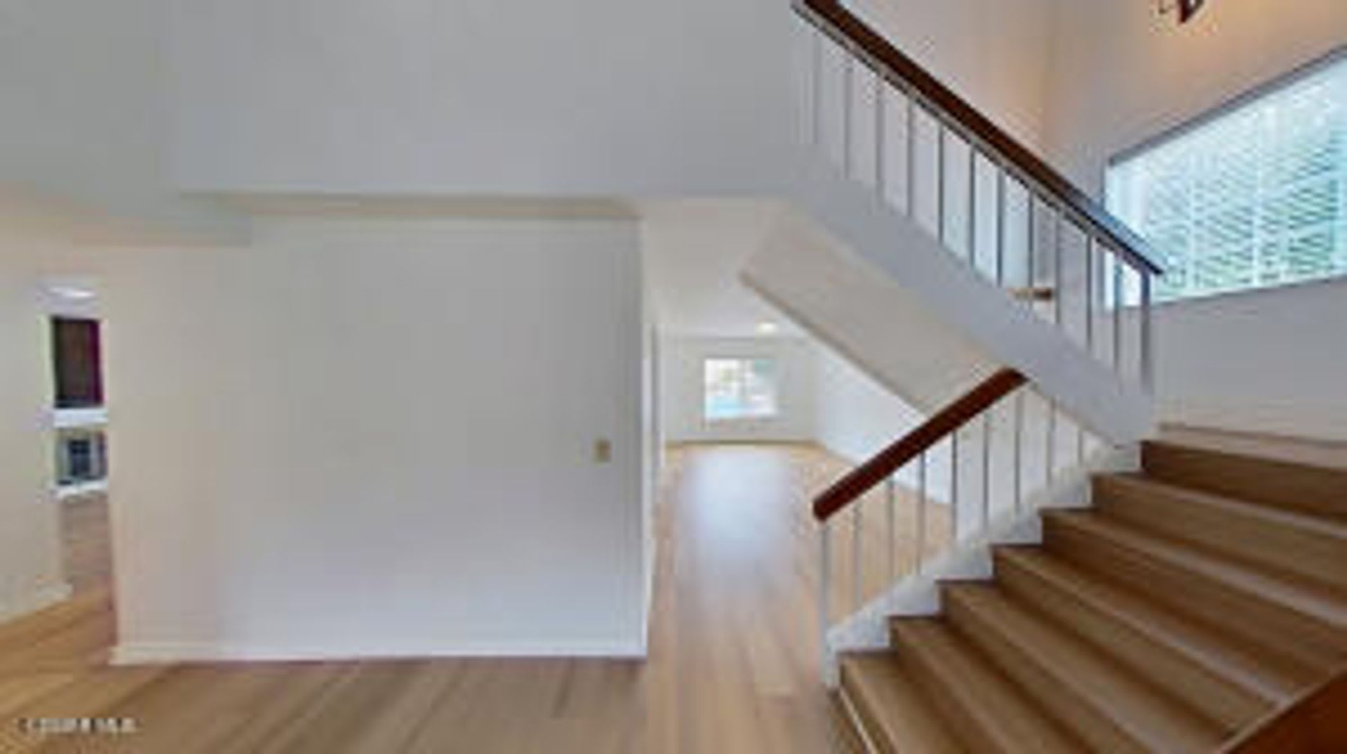 Discover the perfect blend of modern elegance and outdoor bliss – photo 4