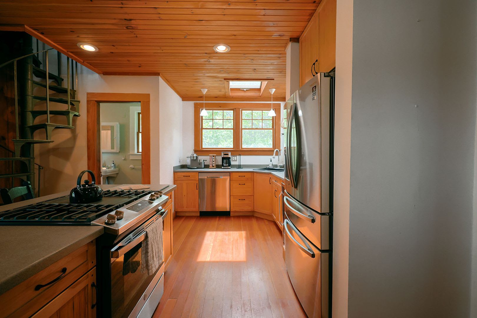 Winter Rental: Tidebend – Exceptional 6-Bedroom Home Overlooking the Annisquam River – photo 5