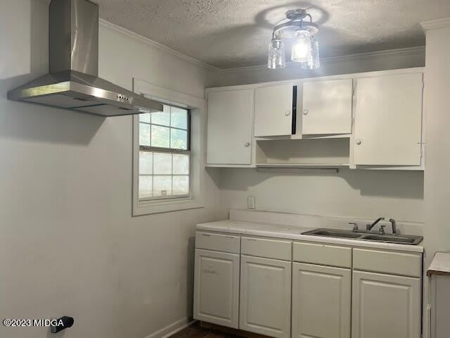 2427 Vivian Drive – photo 4
