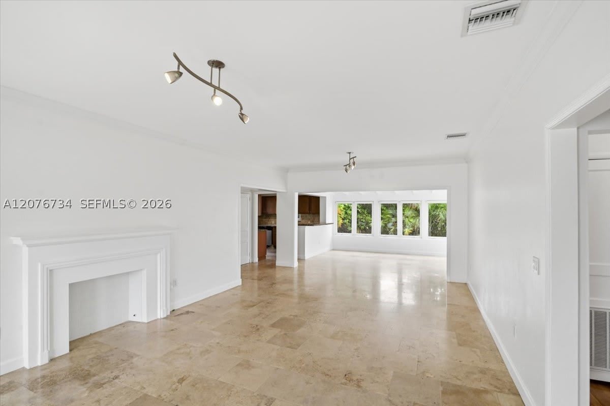 8975 Froude Ave – photo 3