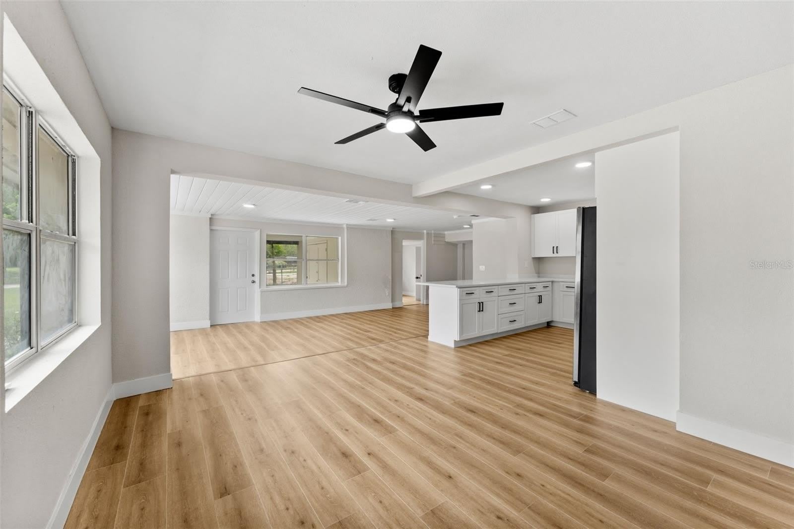 1218 CRESCENT Street – photo 5