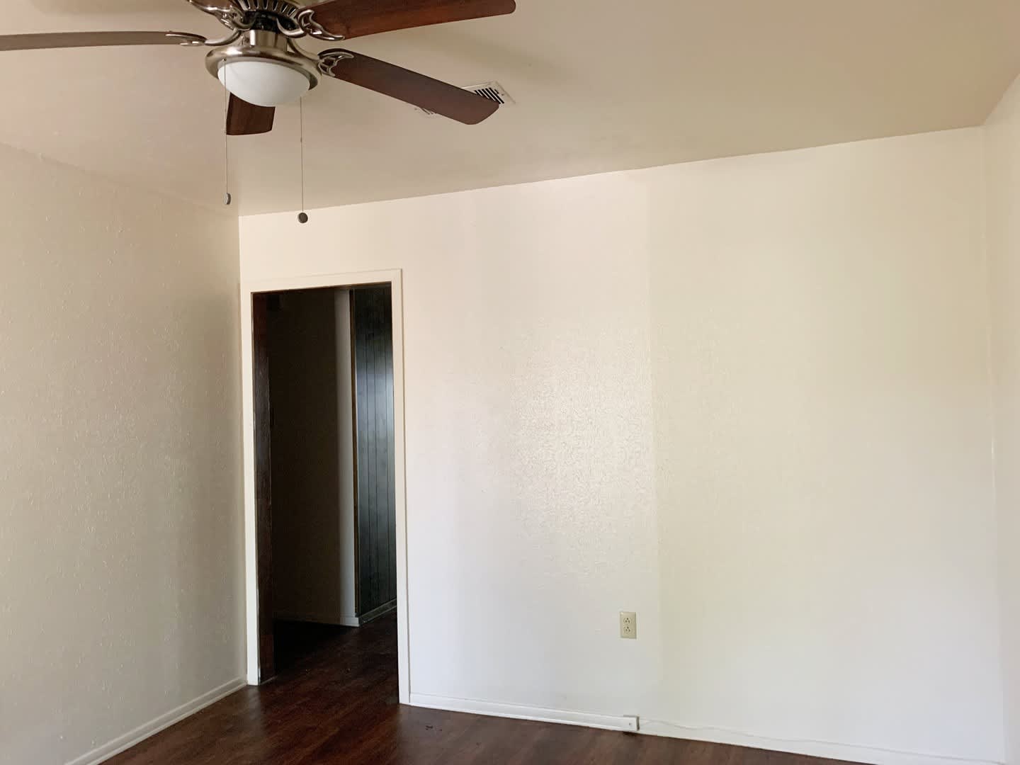 3 bedroom 1.5 bathroom – photo 4