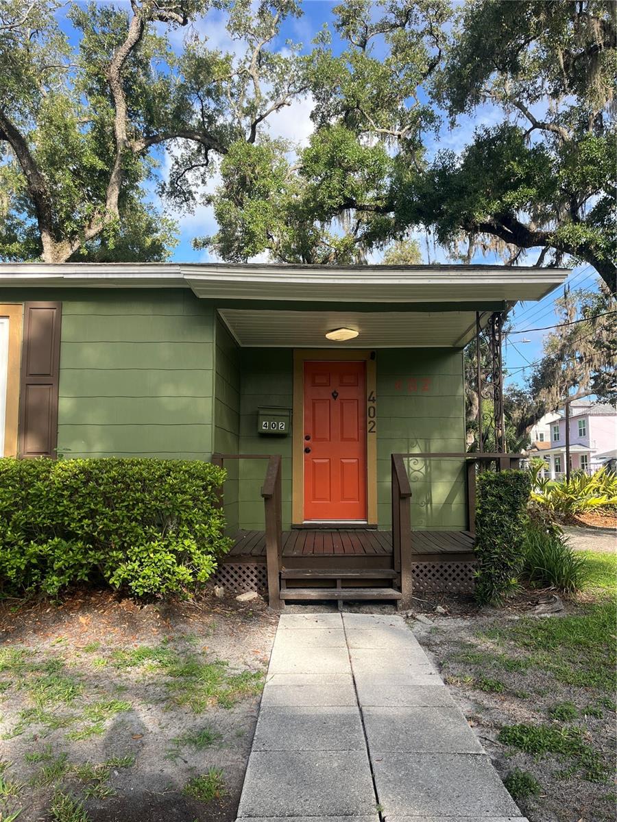 402 West Paris Street – photo 2