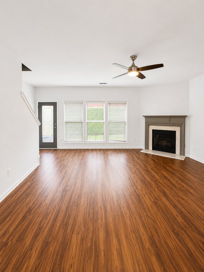 Exceptional South Forsyth Townhome with Rare Split-Bedroom Layout – photo 2