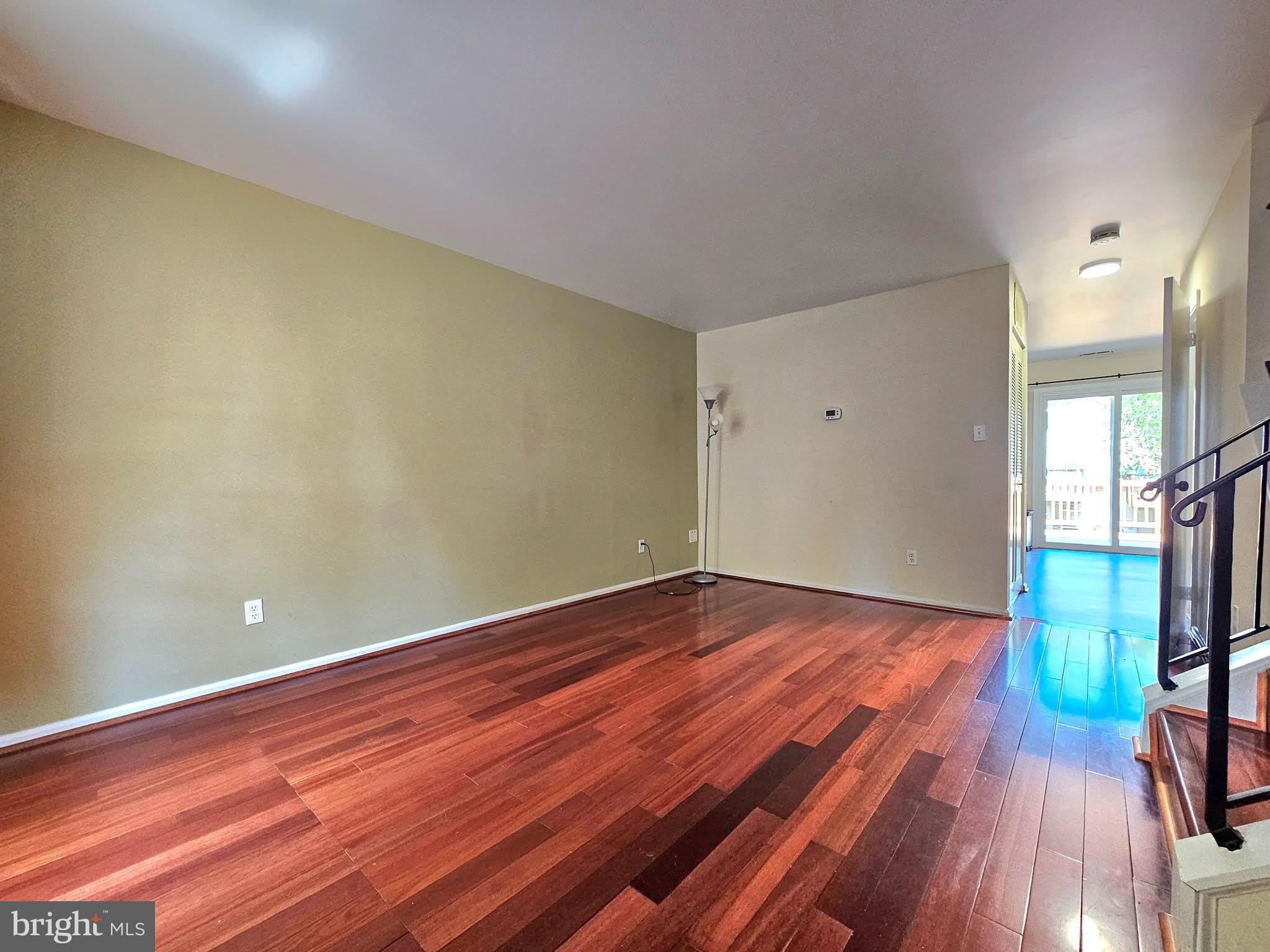 8561 SOUTHLAWN Court – photo 2