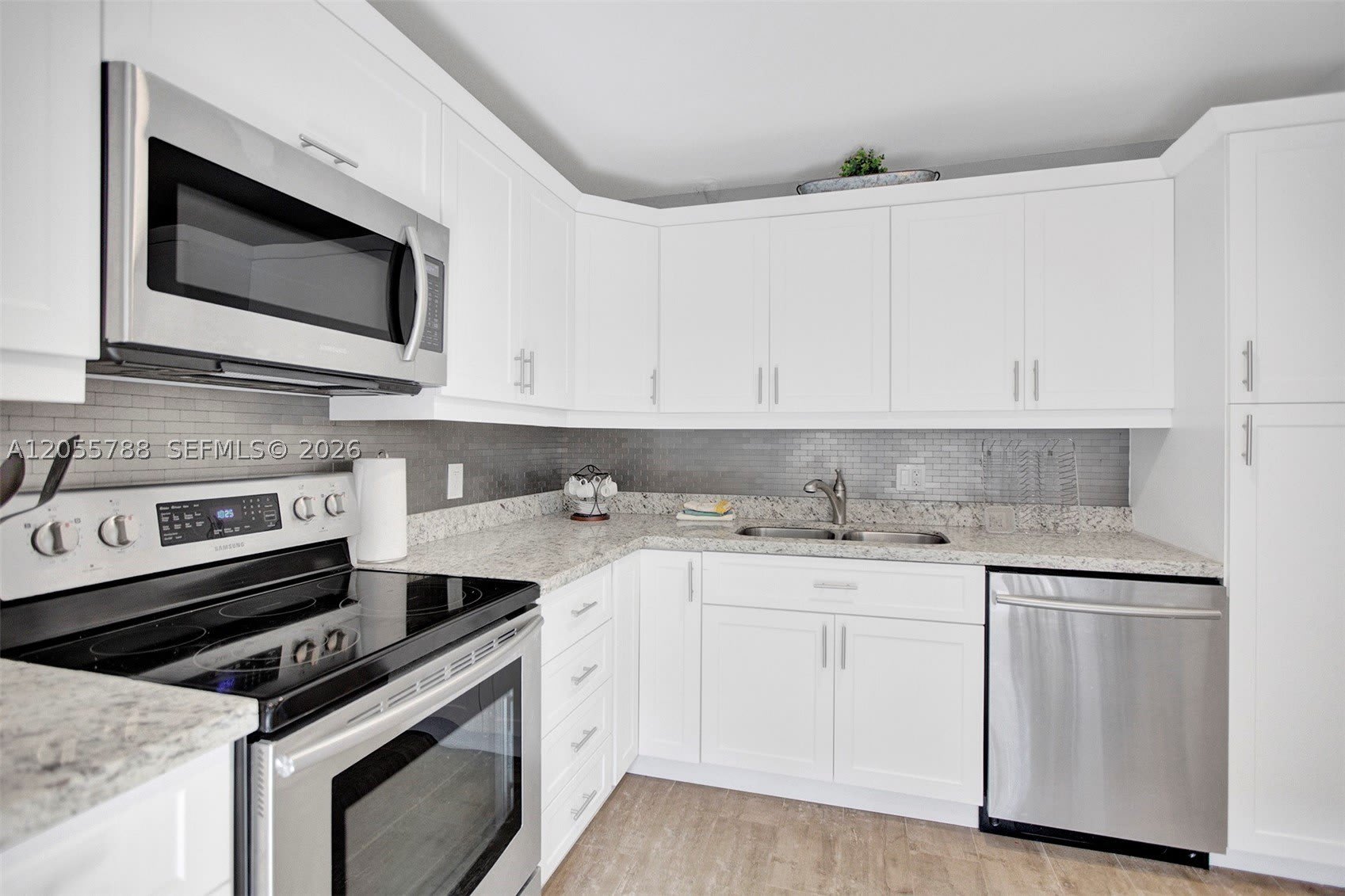 12471 NW 3 St – photo 2