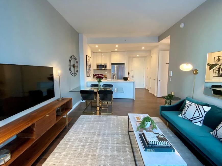 511 West 36th St. – photo 3