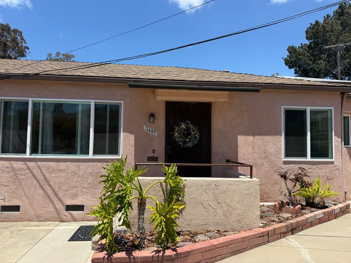 Great Tucked Away Location In Bankers Hill Cozy Two Bedroom Shared Outdoor Space – photo 3