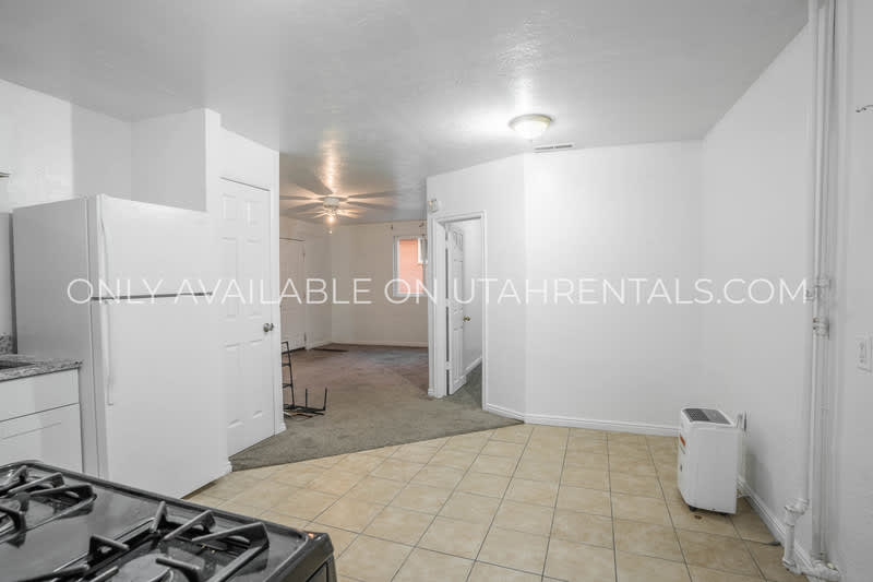 637 N 600 W – photo 4