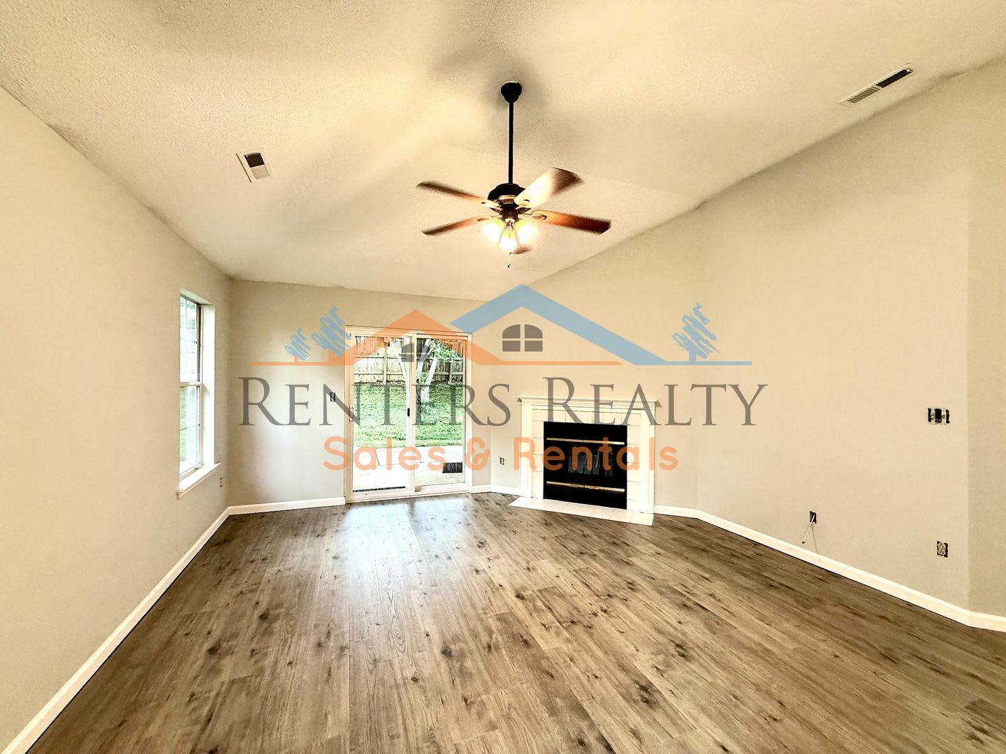 Beautiful 3-Bedroom Home in Madison’s Highly Desired Bob Jones High School District – photo 4